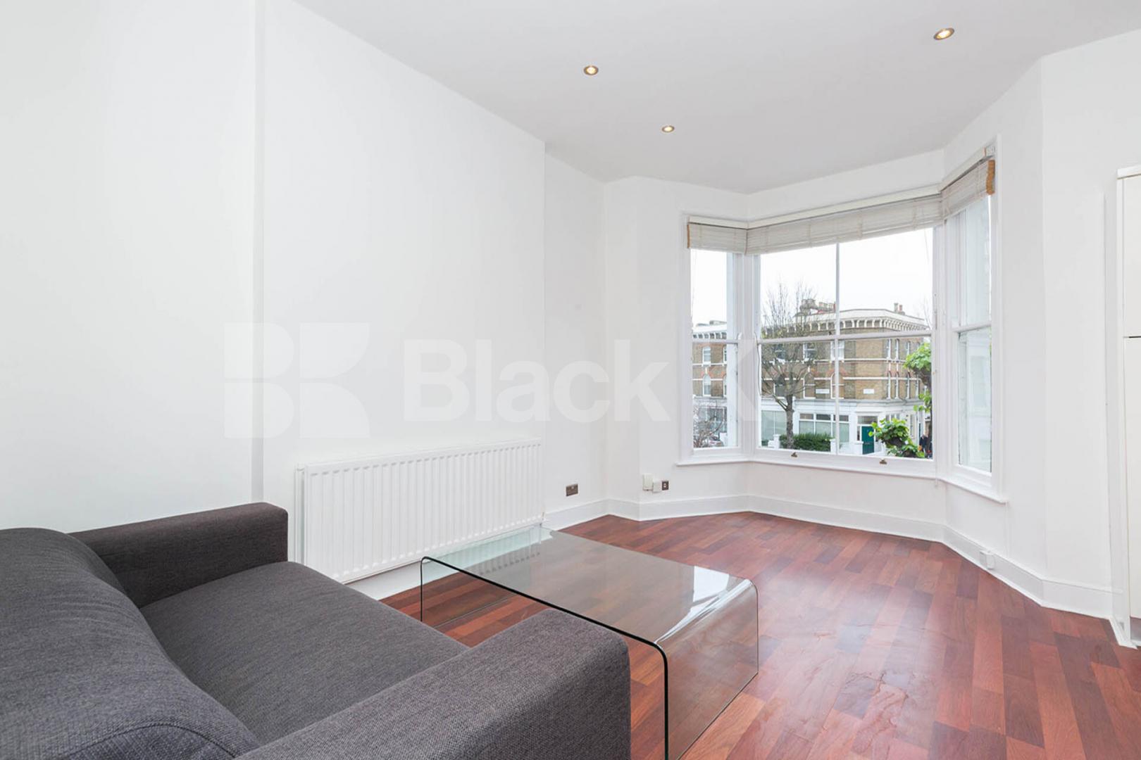Contemporary one bedroom flat set on the first floor of a period conversion Marlborough Road, Upper Holloway